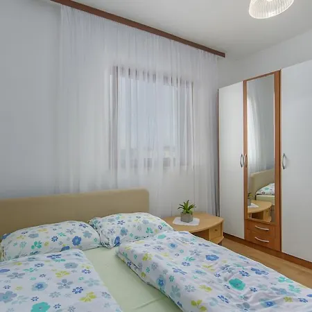 Apartment Lukenda